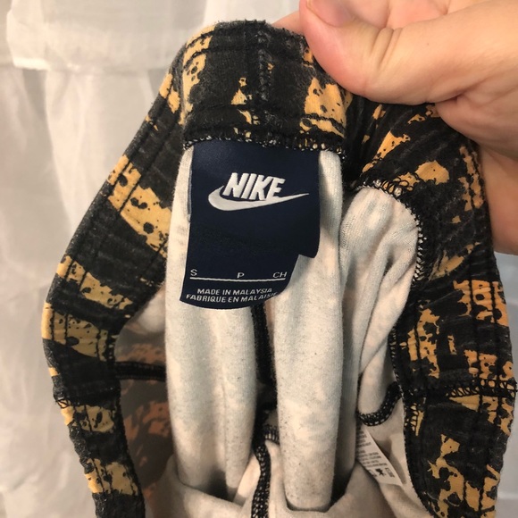 Nike logo workout leggings size small - Picture 7 of 7